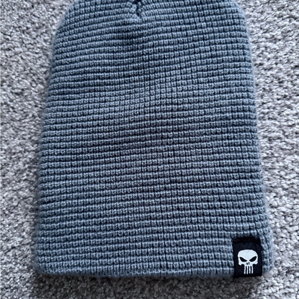 Men’s Grey Punisher Skull Knit Beanie